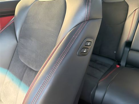 Used 2022 Genesis GV70 3.5T Sport w/ Sport Prestige Package image 15