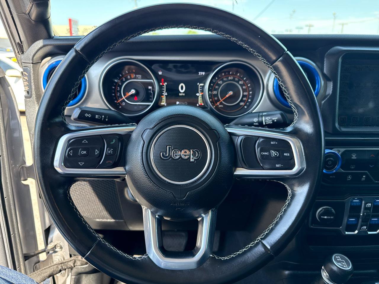 Used 2020 Jeep Gladiator Overland AWD/4WD image 17