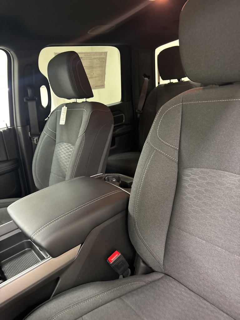 New 2026 RAM 2500 Big Horn AWD/4WD image 15