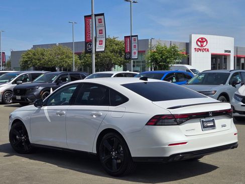 Certified 2025 Honda Accord Sport image 5