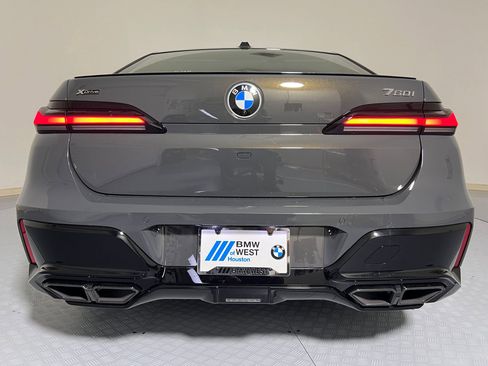 New 2026 BMW 760i xDrive w/ Executive Package image 10