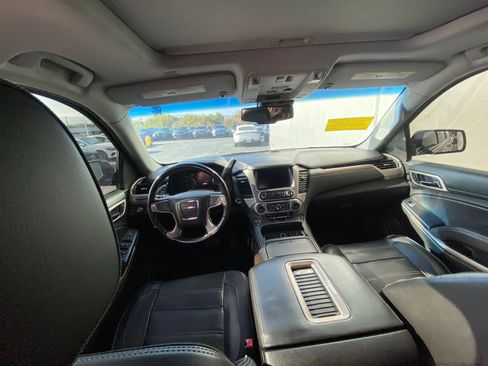 Used 2018 GMC Yukon XL Denali w/ Denali Ultimate Package RWD image 12
