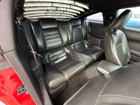 Used 2006 Ford Mustang GT image 11
