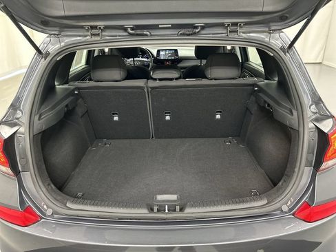 Used 2018 Hyundai Elantra GT FWD image 21