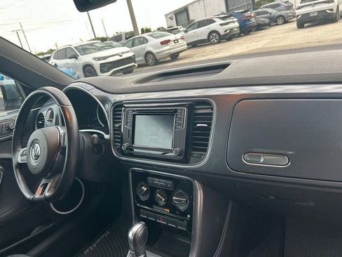 Used 2018 Volkswagen Beetle 2.0T S image 33