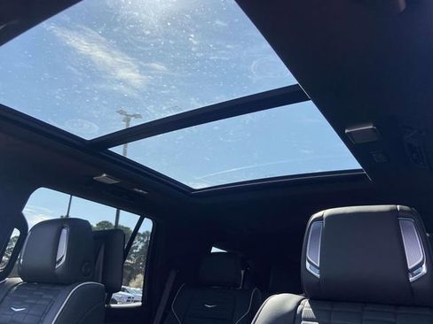 Certified 2025 Cadillac Escalade Premium Luxury Platinum RWD image 16
