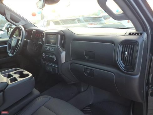 Used 2022 Chevrolet Silverado 1500 Custom Trail Boss AWD/4WD image 16