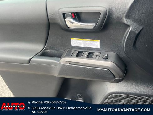 Used 2019 Toyota Tacoma TRD Off-Road AWD/4WD image 24