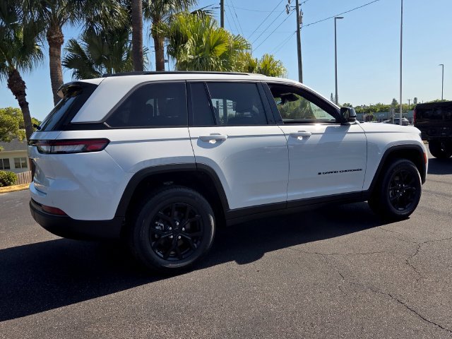 New 2026 Jeep Grand Cherokee Altitude RWD image 7