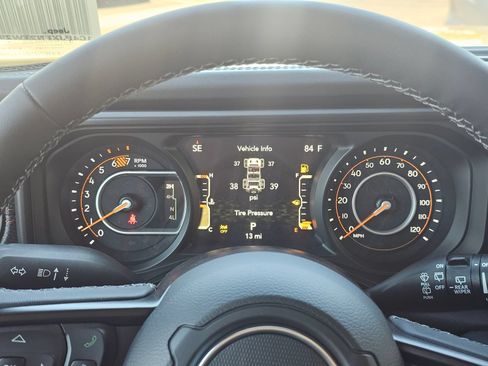 New 2026 Jeep Wrangler Unlimited Rubicon AWD/4WD image 12