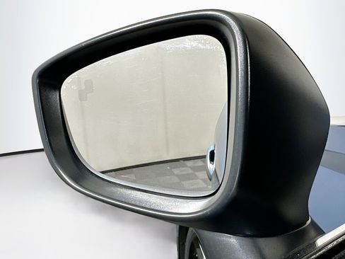 Used 2017 MAZDA MAZDA3 Touring FWD image 16
