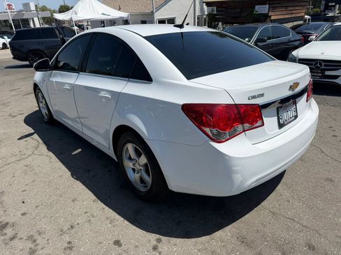 Used 2014 Chevrolet Cruze LT FWD image 4