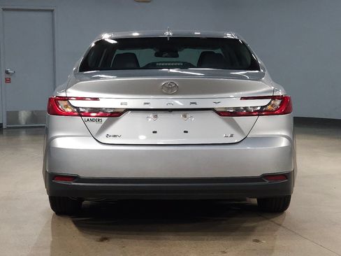 Used 2025 Toyota Camry LE FWD image 6