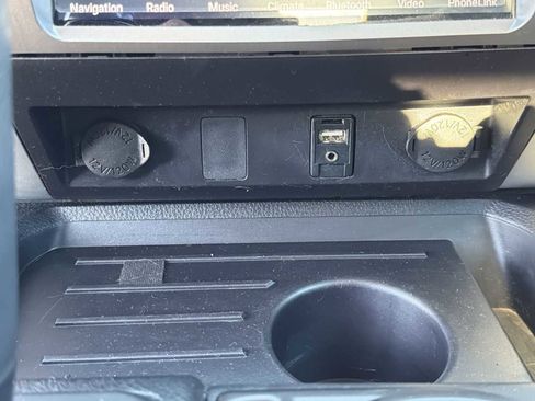 Used 2016 Toyota Tundra SR5 image 24