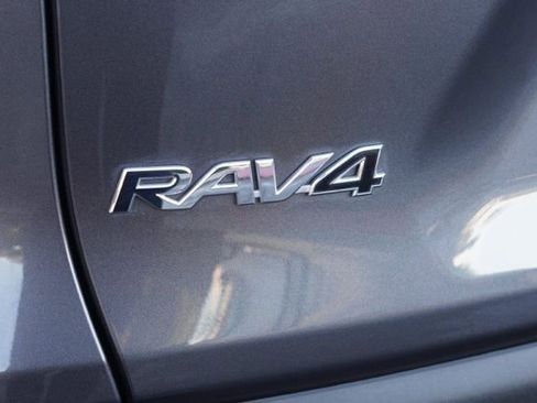 Certified 2022 Toyota RAV4 XLE Premium image 10