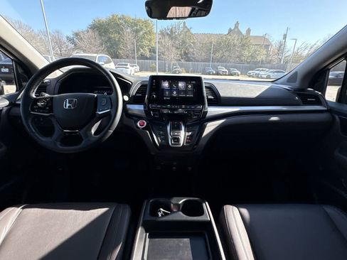 Used 2023 Honda Odyssey Touring image 9