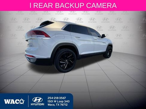 Used 2023 Volkswagen Atlas Cross Sport SEL image 13