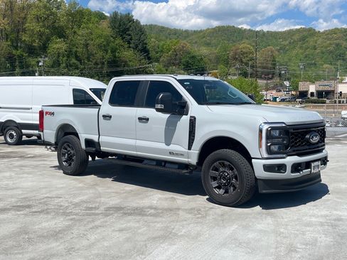 New 2026 Ford F250 XL w/ STX Appearance Package AWD/4WD image 1