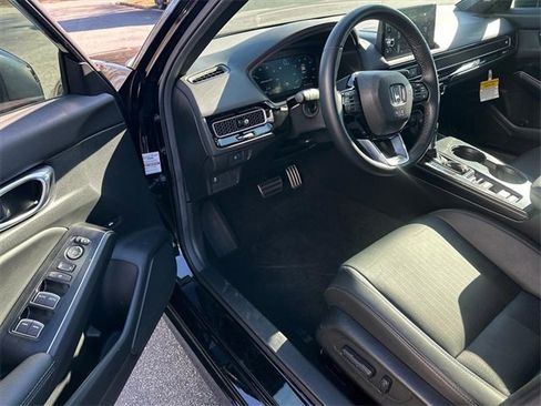 Used 2025 Honda Civic Sport image 9