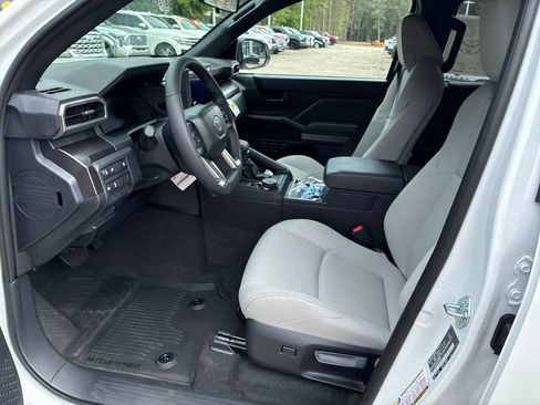 New 2026 Toyota 4Runner SR5 AWD/4WD image 15