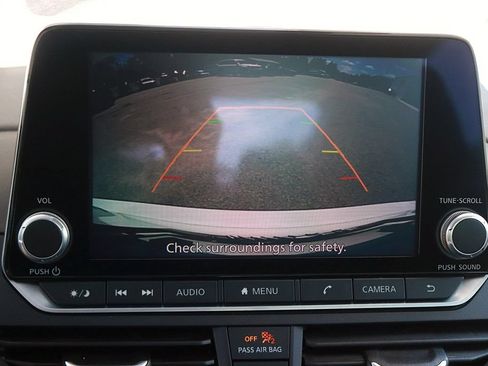 Used 2025 Nissan Altima 2.5 SV FWD image 25