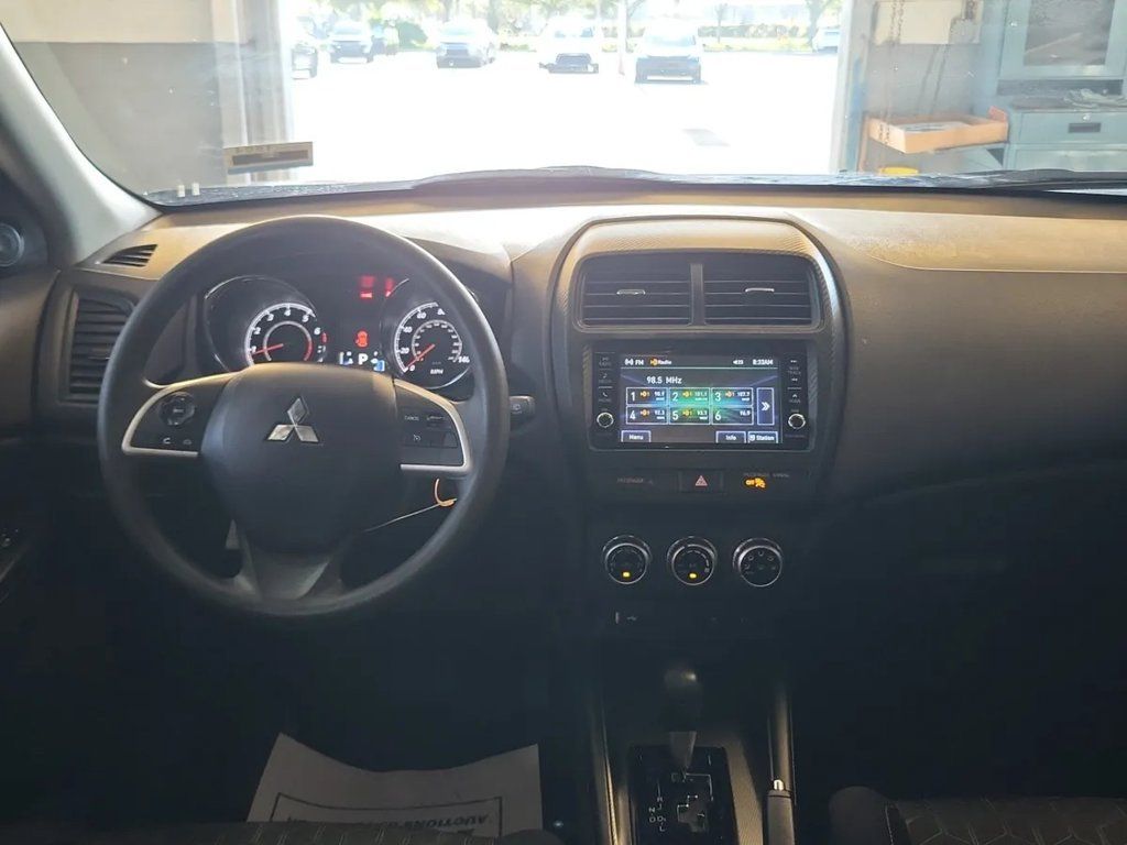 Used 2025 Mitsubishi Outlander Sport ES AWD/4WD image 8