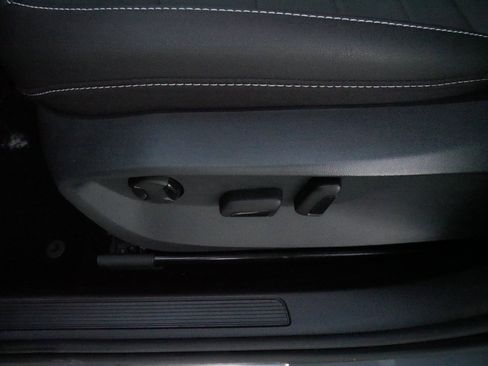 Used 2024 Volkswagen Taos SE image 20