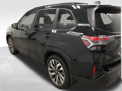 Used 2025 Subaru Forester Touring w/ Popular Package - Touring AWD/4WD image 37