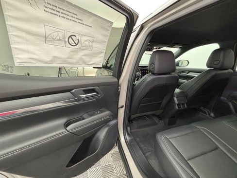 New 2026 GMC Terrain Elevation w/ Elevation Premium Package image 39