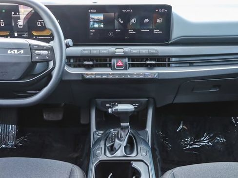 Used 2025 Kia K4 FWD image 15