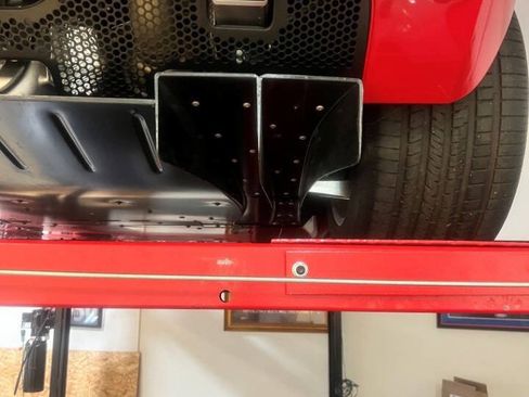 Used 2005 Ford GT RWD image 44