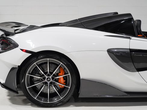 Used 2020 McLaren 600LT Spider RWD image 22
