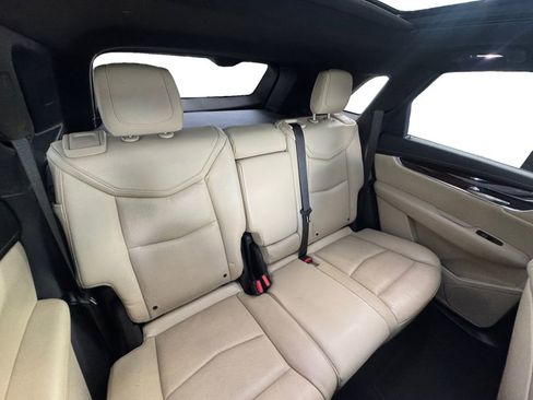 Used 2017 Cadillac XT5 Premium Luxury FWD image 17