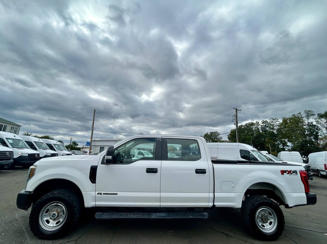 Used 2019 Ford F250 XL w/ Power Equipment Group AWD/4WD image 2