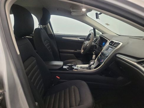Used 2014 Ford Fusion SE FWD image 21