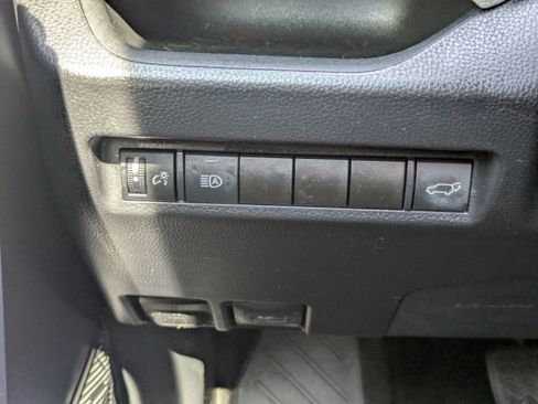Used 2021 Toyota RAV4 XLE w/ Convenience Package FWD image 36