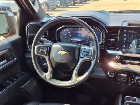 Used 2023 Chevrolet Silverado 1500 High Country w/ Technology Package AWD/4WD image 7