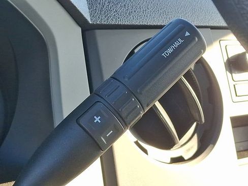 Used 2023 Ford F650 2WD Regular Cab Super Duty image 13