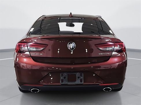 Used 2018 Buick Regal Preferred w/ Sights and Sounds Package image 4