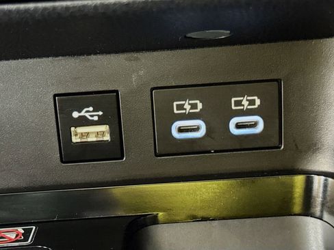 Used 2025 Toyota Camry LE image 15