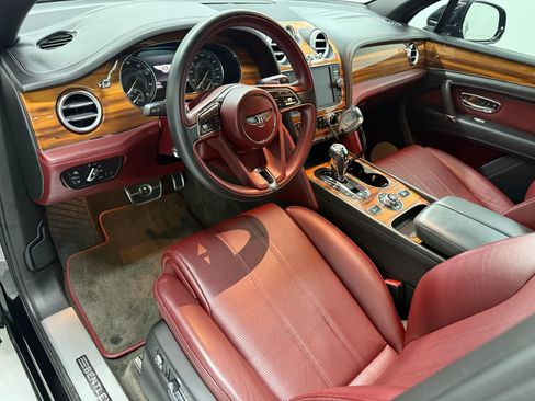 Used 2019 Bentley Bentayga image 15