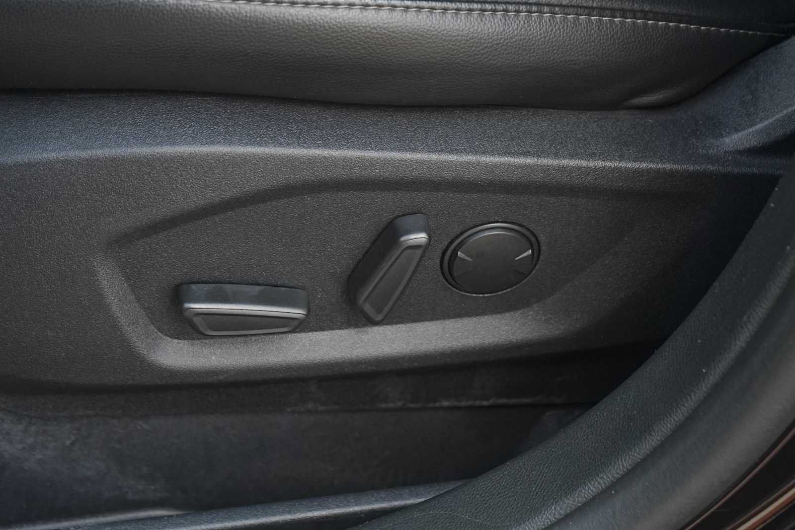Used 2024 Ford Edge SEL AWD/4WD image 12