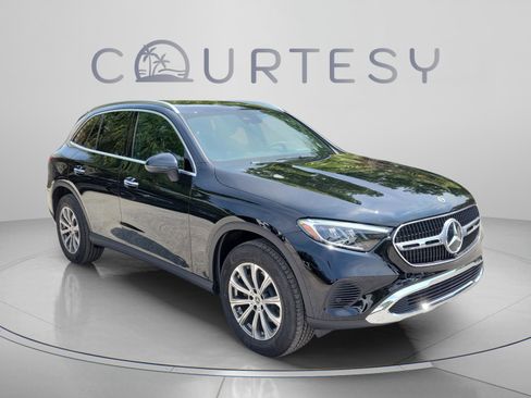 Certified 2026 Mercedes-Benz GLC 300 image 4
