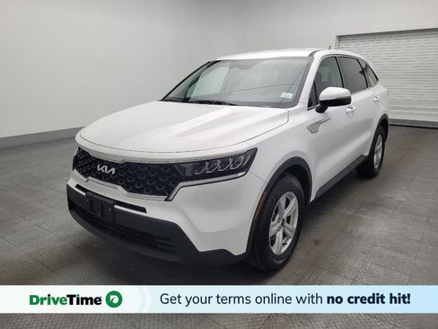 Used 2023 Kia Sorento LX image 1