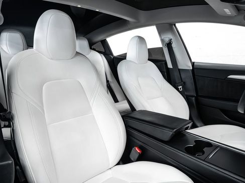 Used 2023 Tesla Model 3 Standard Range image 29