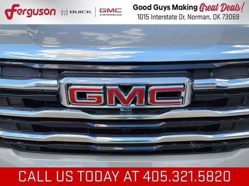 New 2027 GMC Terrain Elevation w/ Elevation Premium Package FWD image 9