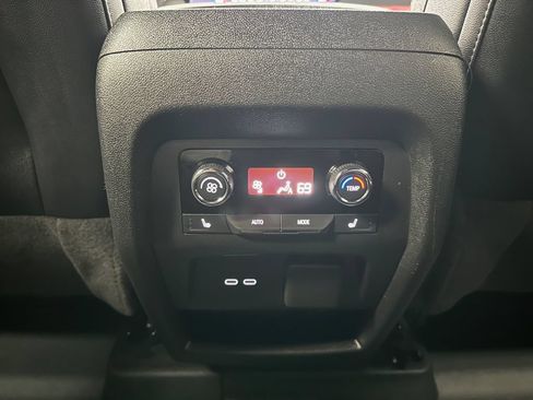 Used 2025 Chevrolet Traverse RS w/ LPO, Floor Liner Package AWD/4WD image 24