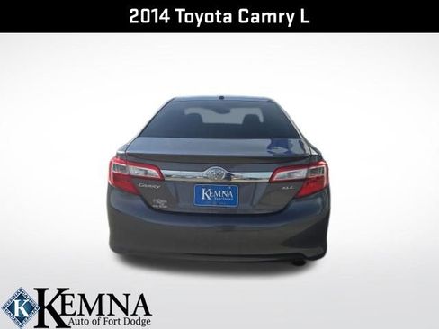 Used 2014 Toyota Camry XLE w/ Leather Package image 12