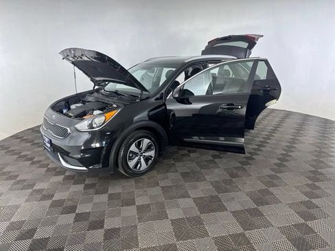 Used 2019 Kia Niro LX FWD image 12