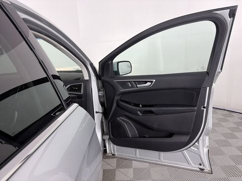 Used 2018 Ford Edge SEL image 30